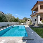 Vikendica House Rita With Private Pool *