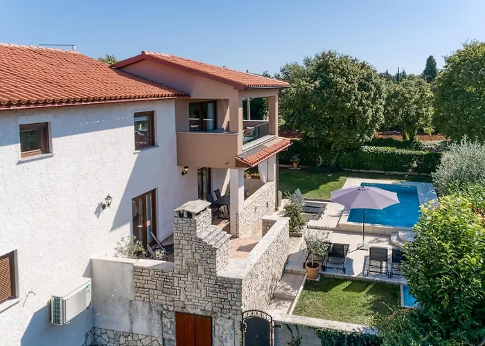 House Rita With Private Pool Vikendica Marcana