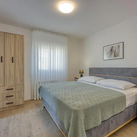 House Rita With Private Pool Holiday home Marcana